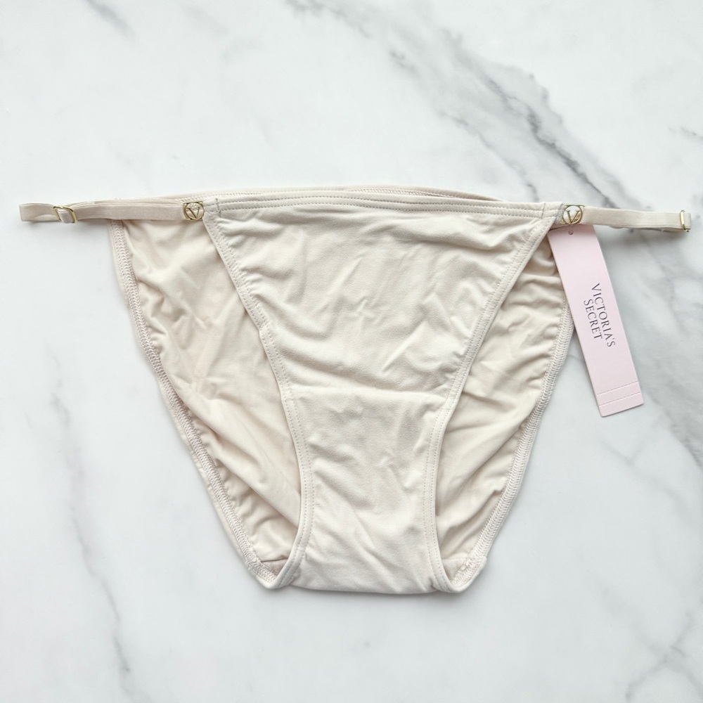 NWT VICTORIA’S SECRET LOVE CLOUD SMOOTH ADJUSTABLE STRING BIKINI PANTY IN MARZIP